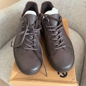 Ecco Men's Dark Brown Leather Sneakers Brand New